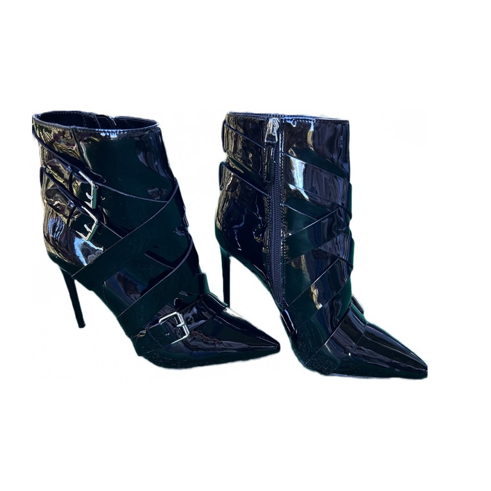 Jlo size 7 1/2 patent leather ankle booties